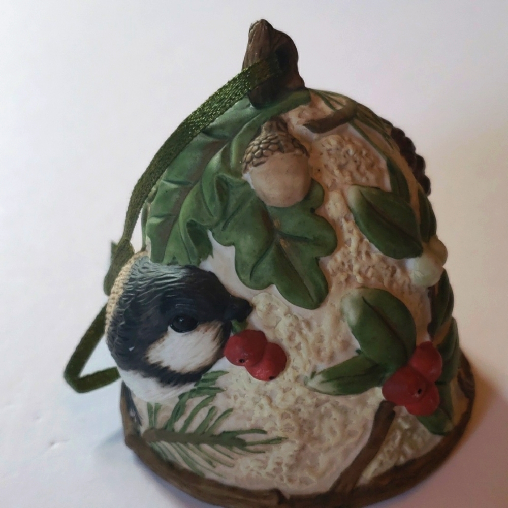 Pfaltzgraff  2001 Wintergreen Christmas ornament with Chickade and berries, bell